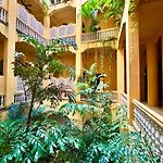 By Calamari Homes - Porvenir 407 - Walled City