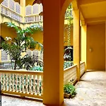 By Calamari Homes - Porvenir 407 - Walled City
