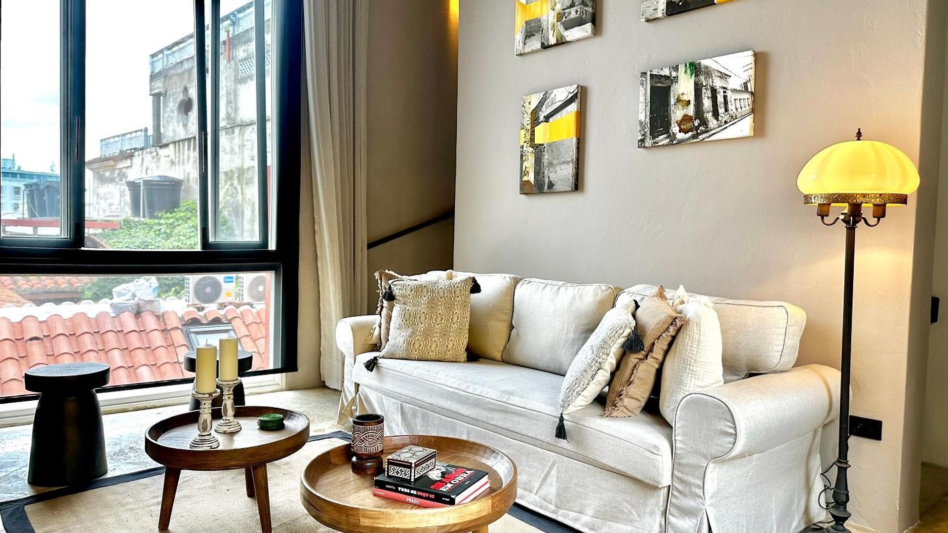 By Calamari Homes - Porvenir 407 - Walled Apartment