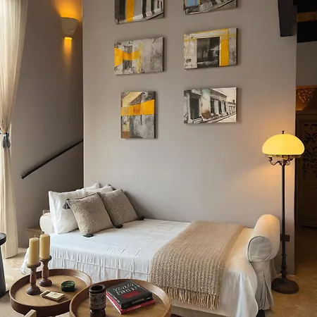 By Calamari Homes - Porvenir 407 - Walled