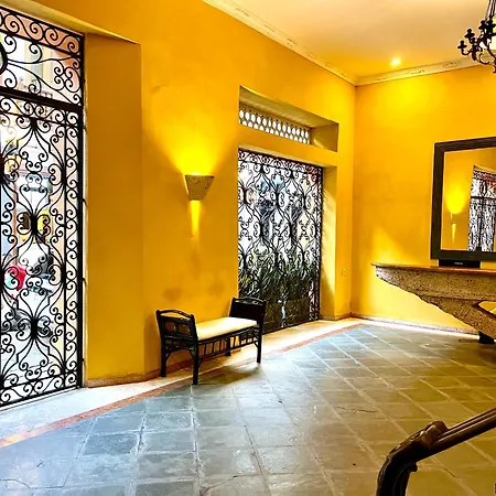 By Calamari Homes - Porvenir 407 - Walled Cartagena