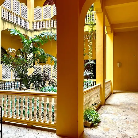 By Calamari Homes - Porvenir 407 - Walled Apartment