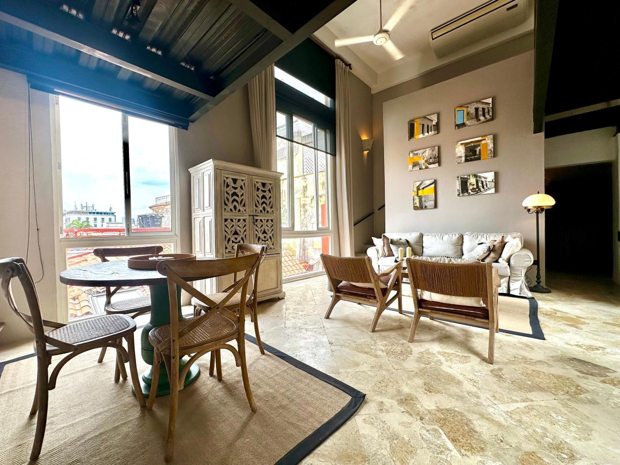 By Calamari Homes - Porvenir 407 - Walled